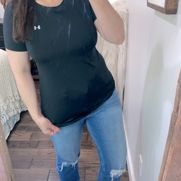 Under Armour black athletic top size small - Picture 2 of 5